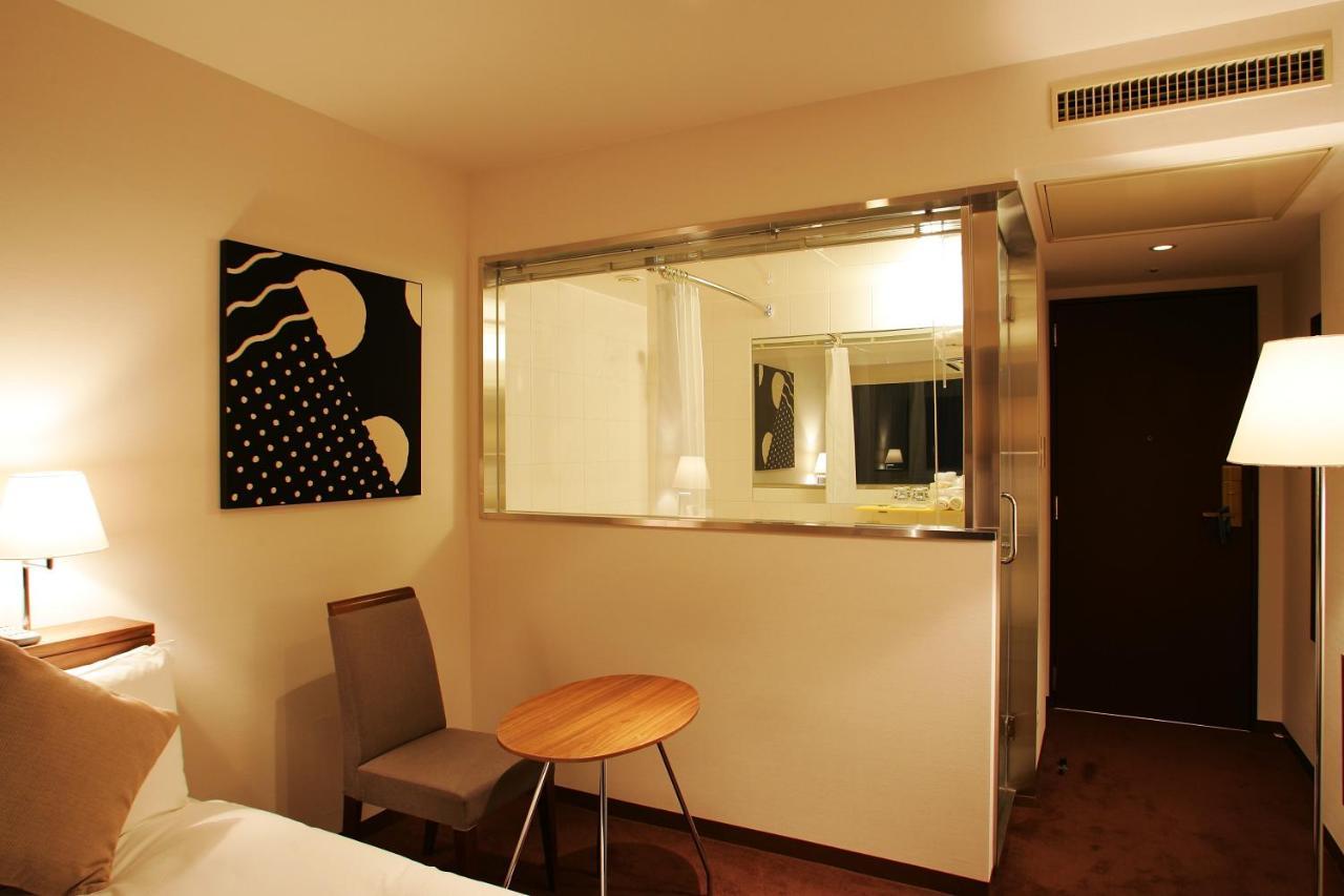 Oriental Hotel 4*